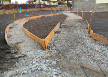 Custom Concrete Molding and Curbing